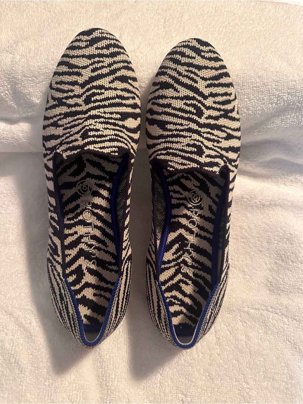 Rothy’s Navy Zebra- rounded toe, flat- size 9- NIB